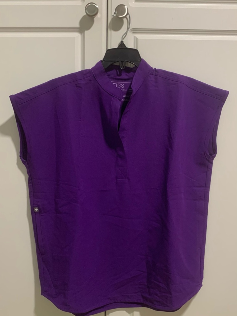 FIGS Rafael Women Purple Scrub Top size XXS